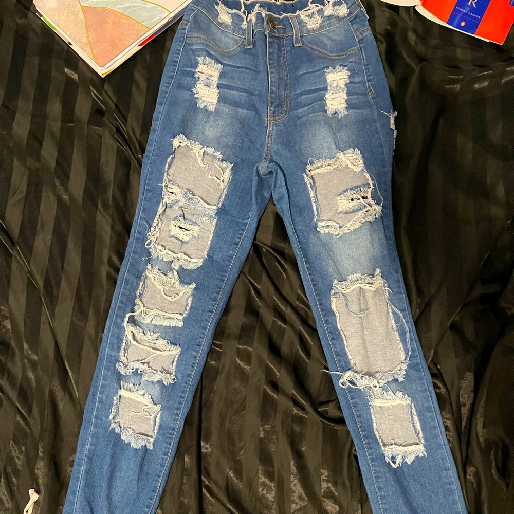 My favorite ripped jeans!